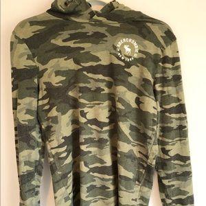Abercrombie Boys Camouflage Hoodie Size 15/16